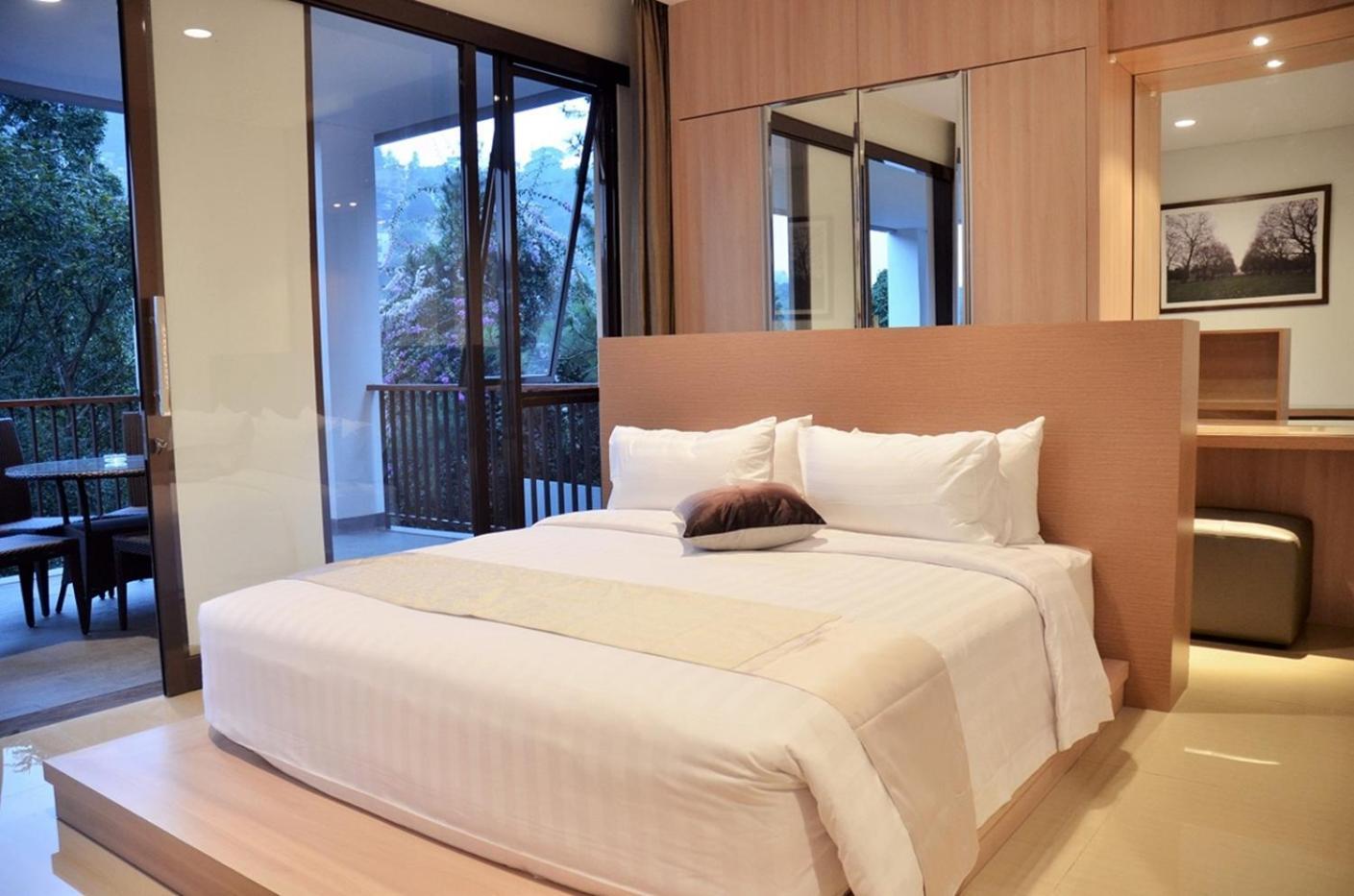 Narwastu Hill View Villa 6 Bedrooms With A Private Swimming Pool 반둥 외부 사진